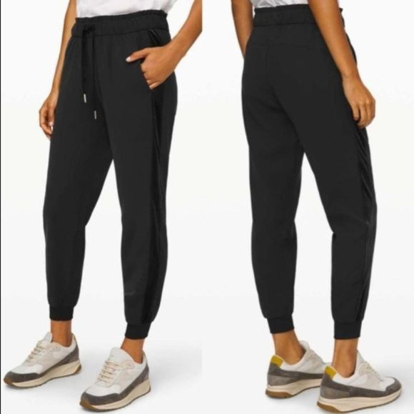 lululemon athletica, Pants & Jumpsuits, Lululemon Black On The Fly Jogger  With Velvet Trim Special Edition Size 4 Euc